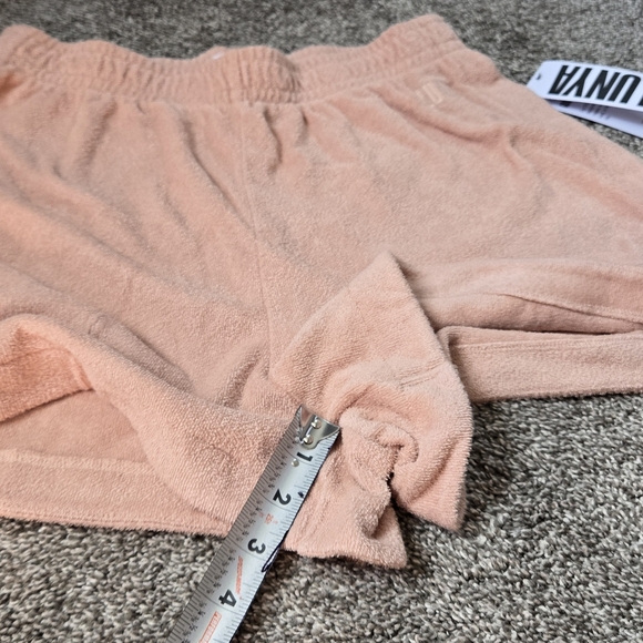 Lunya Knit Terry Short NEW Size Small - Picture 10 of 10
